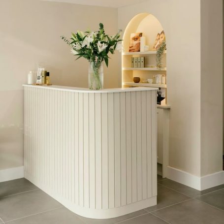 Empfangstresen Kosmetikstudio Elegante Empfangstheke für Kosmetikstudio mit LED